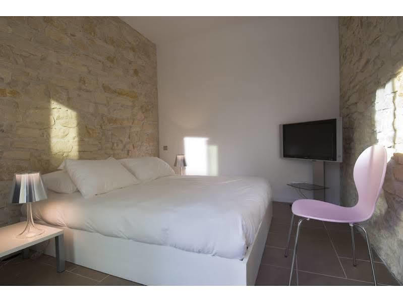 Domaine Des Sequoias - Les Collectionneurs Hotel Ruy-Montceau ภายนอก รูปภาพ