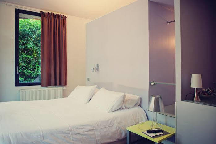Domaine Des Sequoias - Les Collectionneurs Hotel Ruy-Montceau ภายนอก รูปภาพ